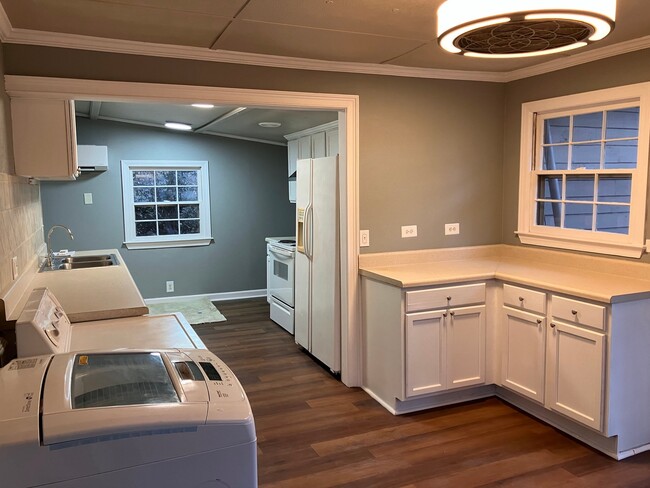 Photo - 6480 Medlock Rd