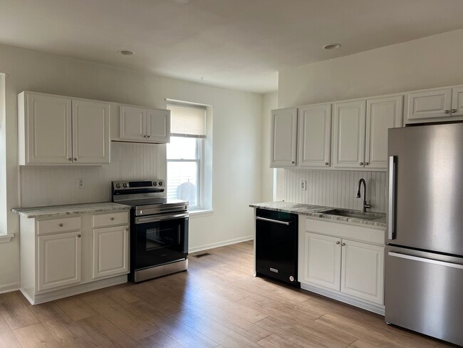 Photo - 1907 W Point Pike Unit 1