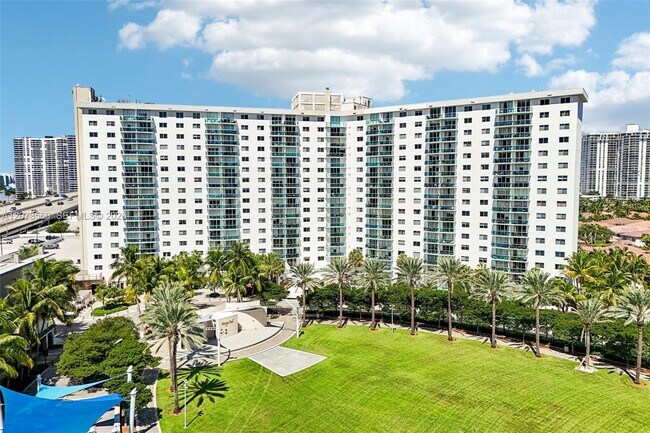 Building Photo - 19370 Collins Ave Unit 1120