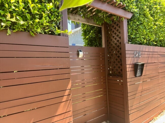 Private Entry to Unit - 526 Brooks Ave Unit Front Rental