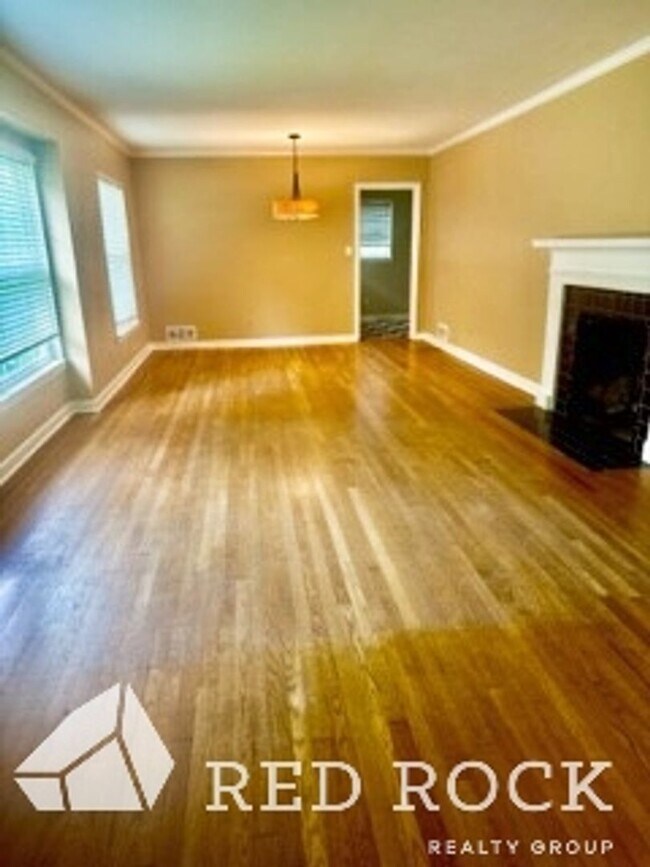 Photo - 3BR / 1.5 Bath Home in Crestwood North - Birmingham, AL