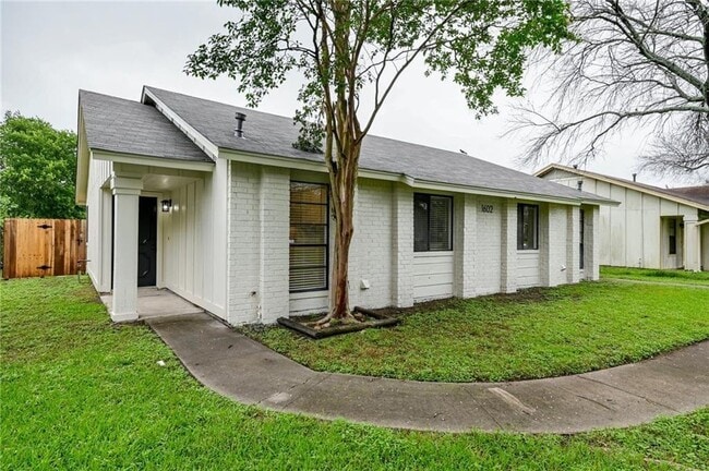 Photo - 1602 W Braker Ln