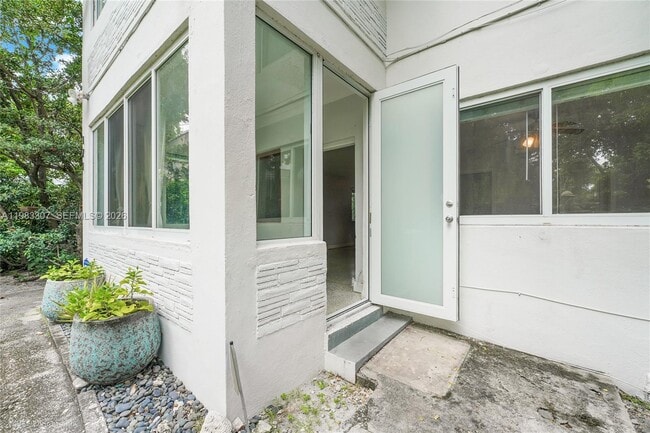 Photo - 171 NE 46th St Unit 1