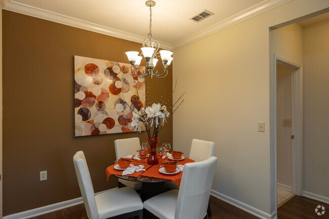 Chelan 2BR, 2BA - 1,132SF - Dining