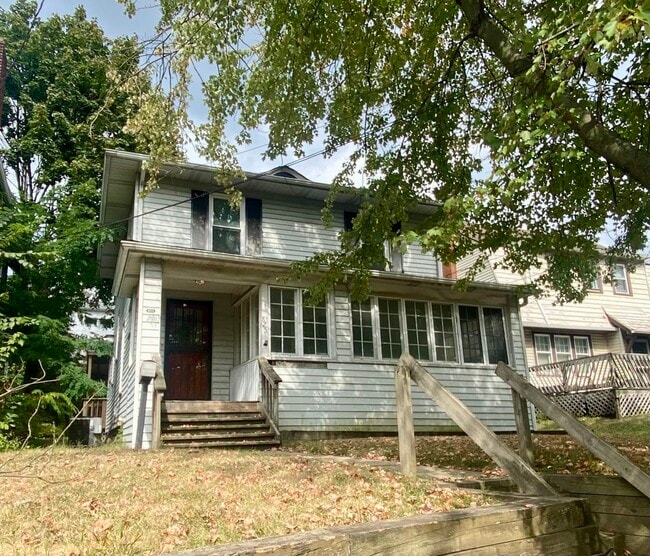 Building Photo - 825 Elmore Ave Rental