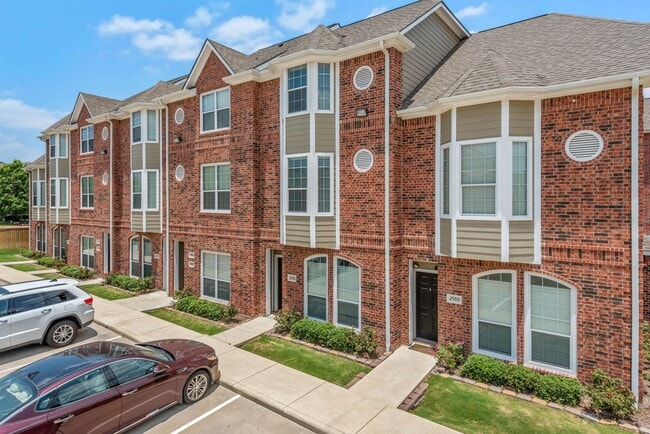 Photo - Pre-Leasing for FALL 2026- 1 Bedroom in Ga...