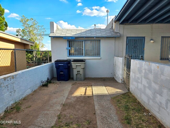 Building Photo - 2908 Idalia Ave Unit REAR Rental