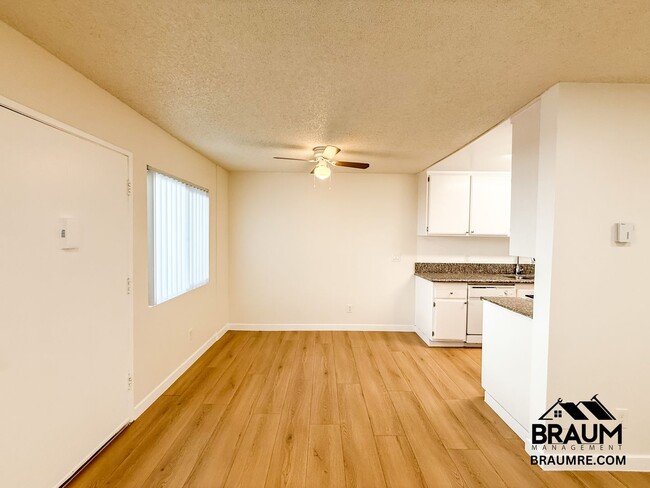 Photo - 6612 Sylmar Ave Unidad 103