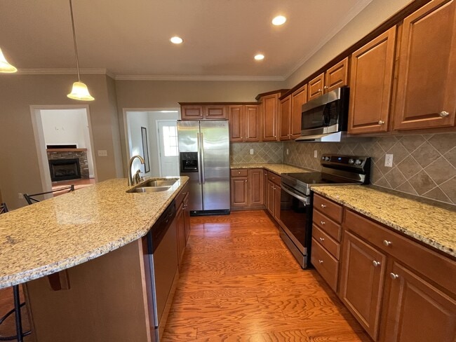 Photo - 509 Capstone Dr