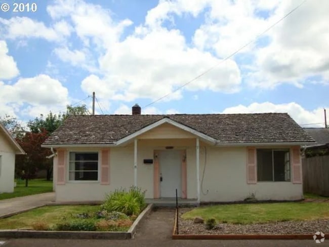 Building Photo - 2-bedroom 1 bath House