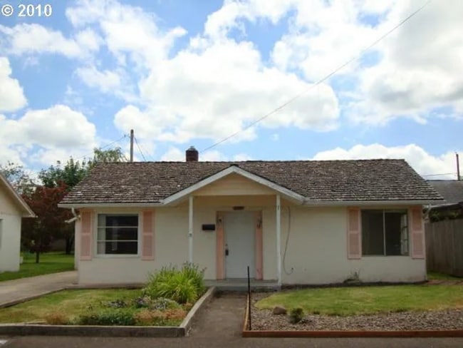 2-bedroom 1 bath House - 2-bedroom 1 bath House