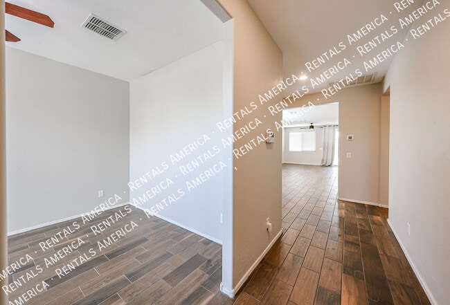 Photo - 5211 W Leodra Ln