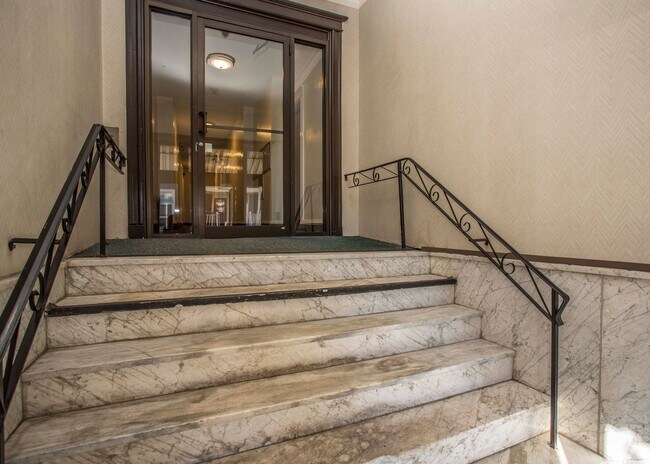 Photo - Great 1.5 Bed Located Close to Green Line and Dunkins'!