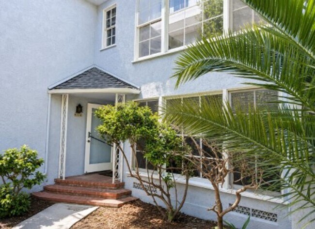 1100 E Ocean Blvd Unit 13