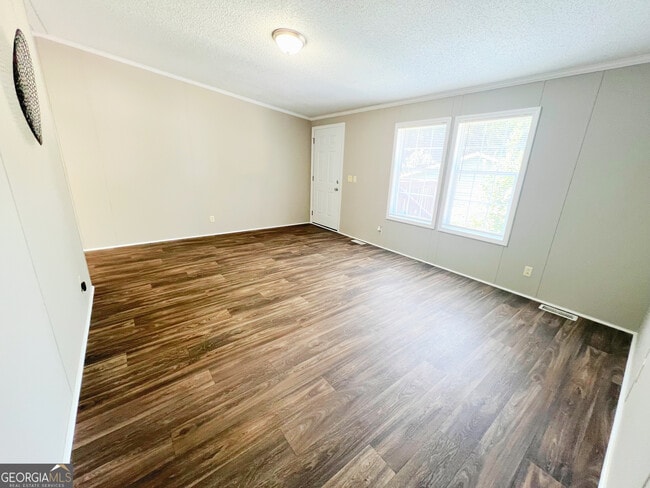 Photo - 325 Washington Dr