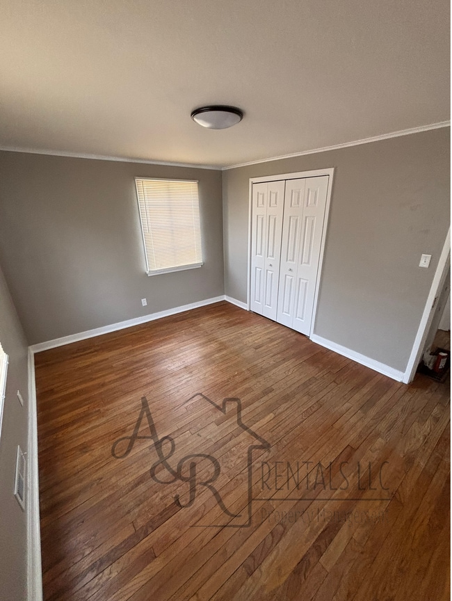Photo - 467 Fieldcrest Dr