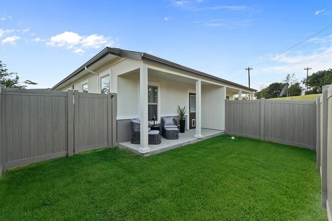 Photo - 571 Lloyd's Rd