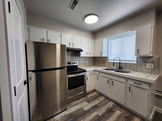 Photo - 3501 Baltimore Ave Unidad 1