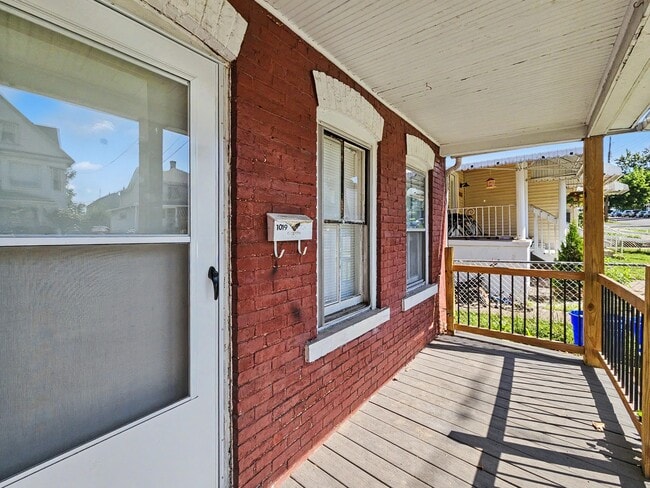 Photo - 1019 N Irving Ave