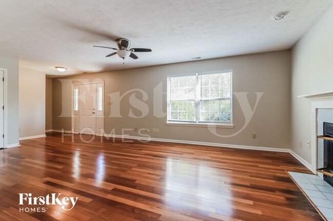 Photo - 1562 Winding Creek Trail