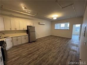Building Photo - 102 North St Unit 3 Rental