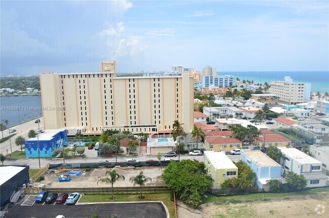 Building Photo - 1201 S Ocean Dr Unit 1208N Rental