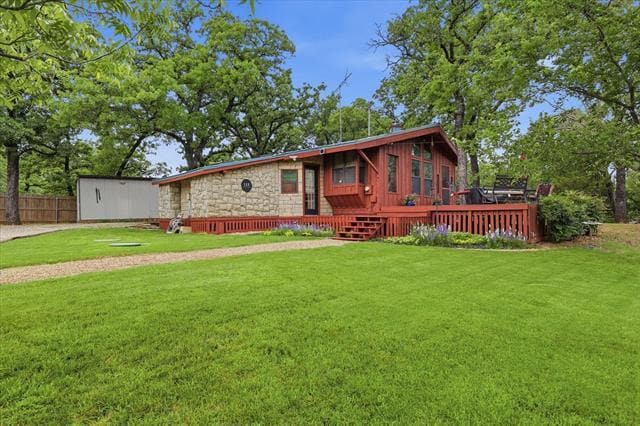 Photo - 111 Oaktree Ln