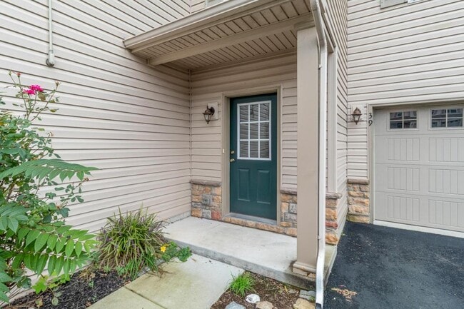 39 Crooked Dr