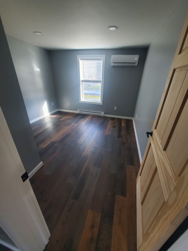 Bedroom 2 - 34 River St Unit D