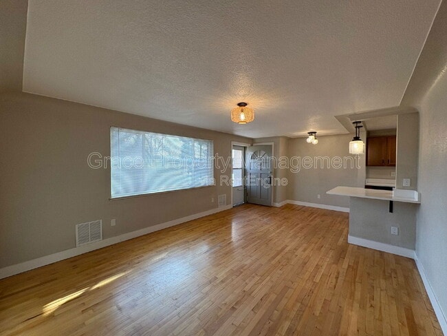 Photo - 1673 S Benton St