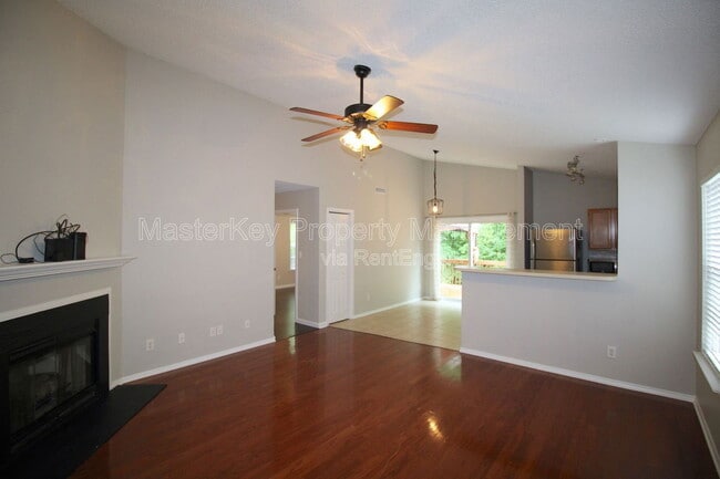 Photo - 132 Evening Star Dr