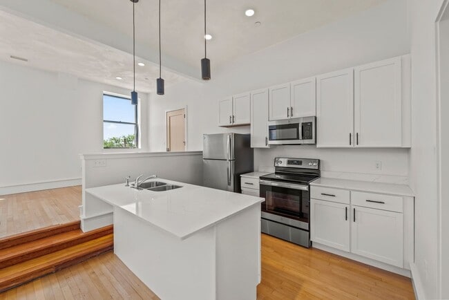 Photo - Palace Apartments