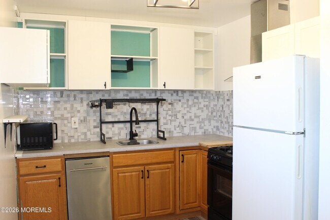 Photo - 165B Wyckoff Rd Unidad B