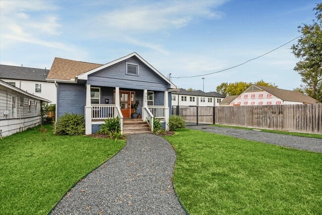 Photo - 4605 Fisk St