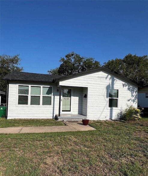 Building Photo - 3612 Earle Dr Rental