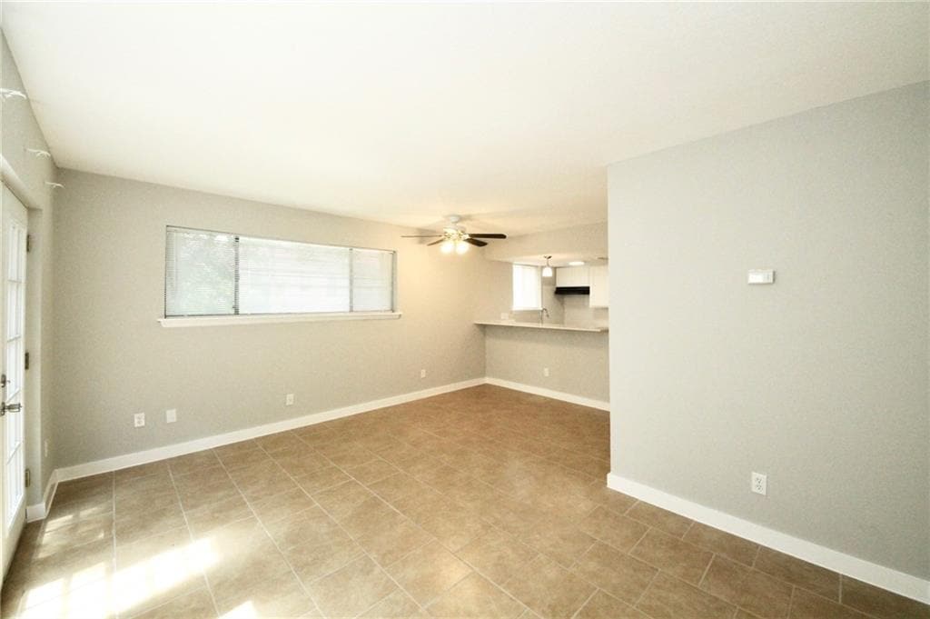 Photo - 1600 West Ave Unit 12