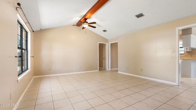 807 White Oak Ct