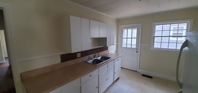 Photo - 2034 Walker Ave Unit A