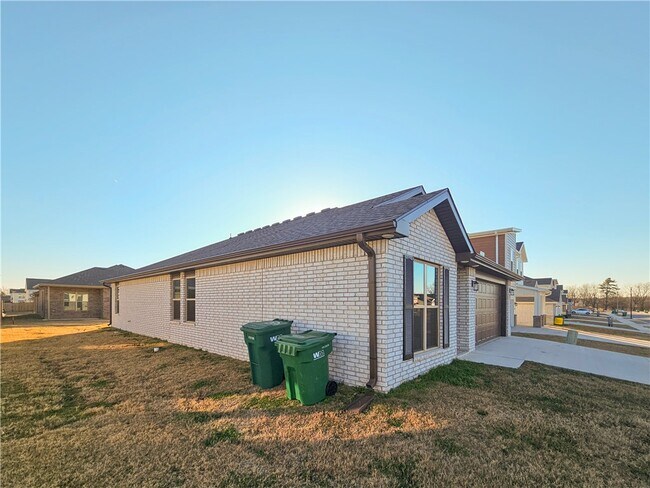 2091 Bluebonnet Ln