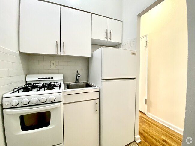 Building Photo - 408 E 83rd St Unit 4B Rental