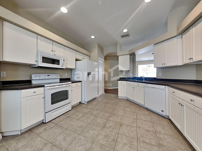 5018 Sky Blue Dr