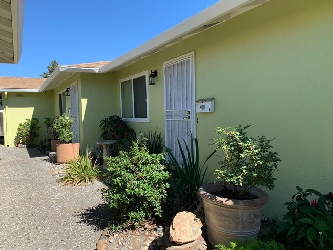 Building Photo - 4351 Latimer Ave Unit B