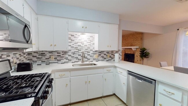 Photo - 7611 Lunar Dr