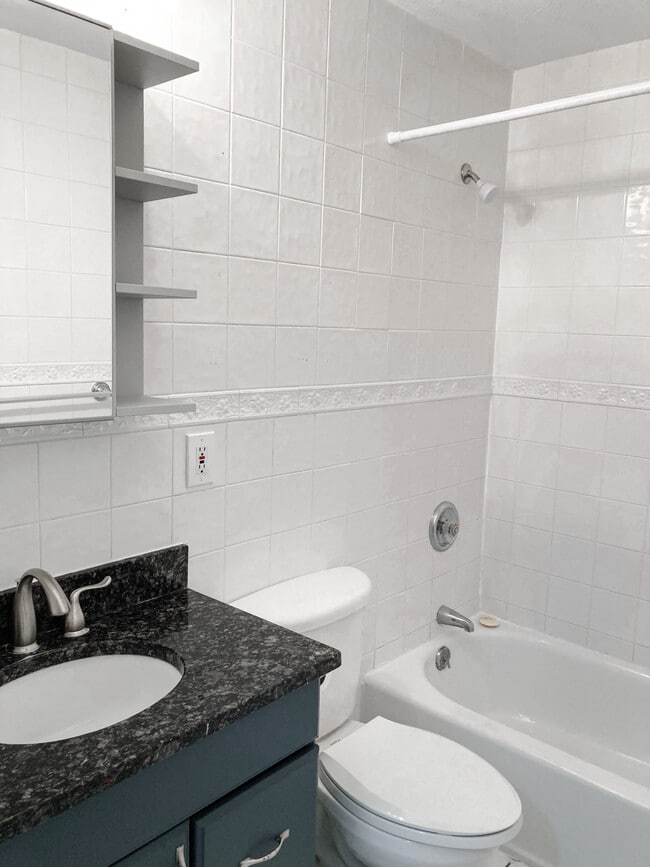 Photo - 151 King St Unit 202