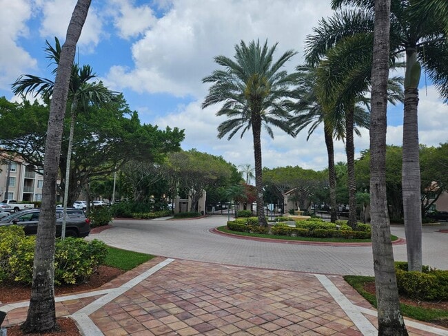 Building Photo - 12136 St Andrews Place # 104 - SA 6-104 Unit 104 Rental