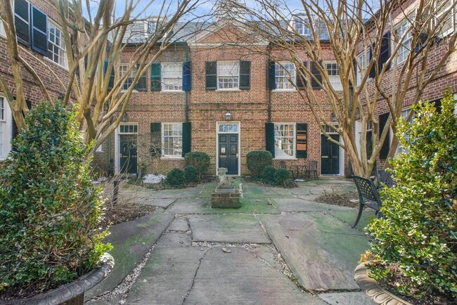 Photo - 1216 Sophia St