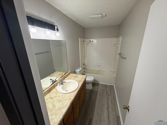 Photo - 3109 Dundee Rd