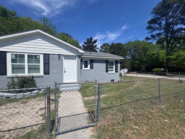 Photo - 816 Prince St
