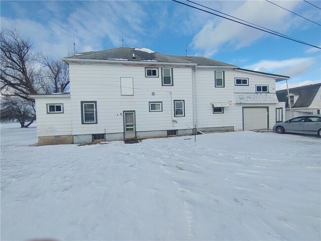 Photo - 3389 Lower Maple Ave