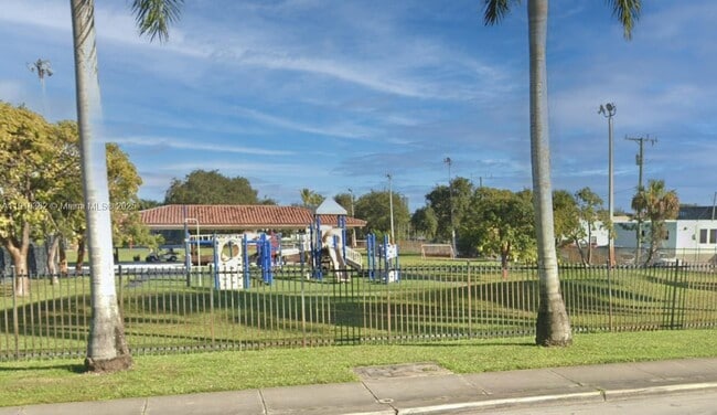 Photo - 65 NE 59th St Unit 3